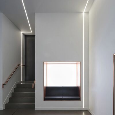 سعر جيد 6063 T5 ملف تعريف LED المنسوج من سبيكة الألومنيوم مع أكسدة الرمل للتركيب المدمج الانترنت