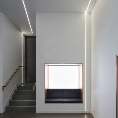 سعر جيد بثق 2 م 2.5 م 3 م 6063 T5 W27.5mm LED قطاع جانبي للأرضية الانترنت