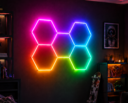 سعر جيد أجهزة LED Hexagonal Light RGB Honeycomb Modular Panels للعملات التجارية في المرآب وطبيقات إضاءة السقف في المكاتب الانترنت